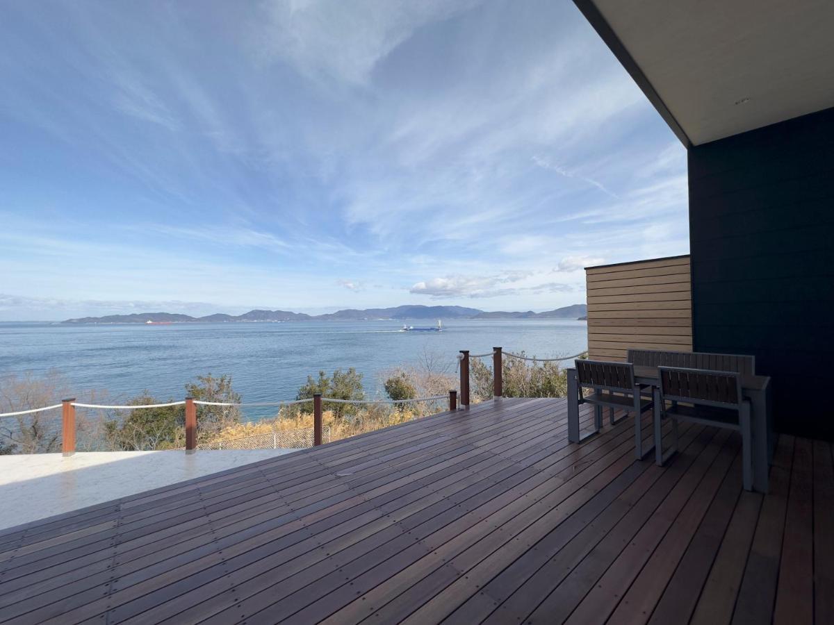 Seto Clas Aji The Seaside Hills Villa